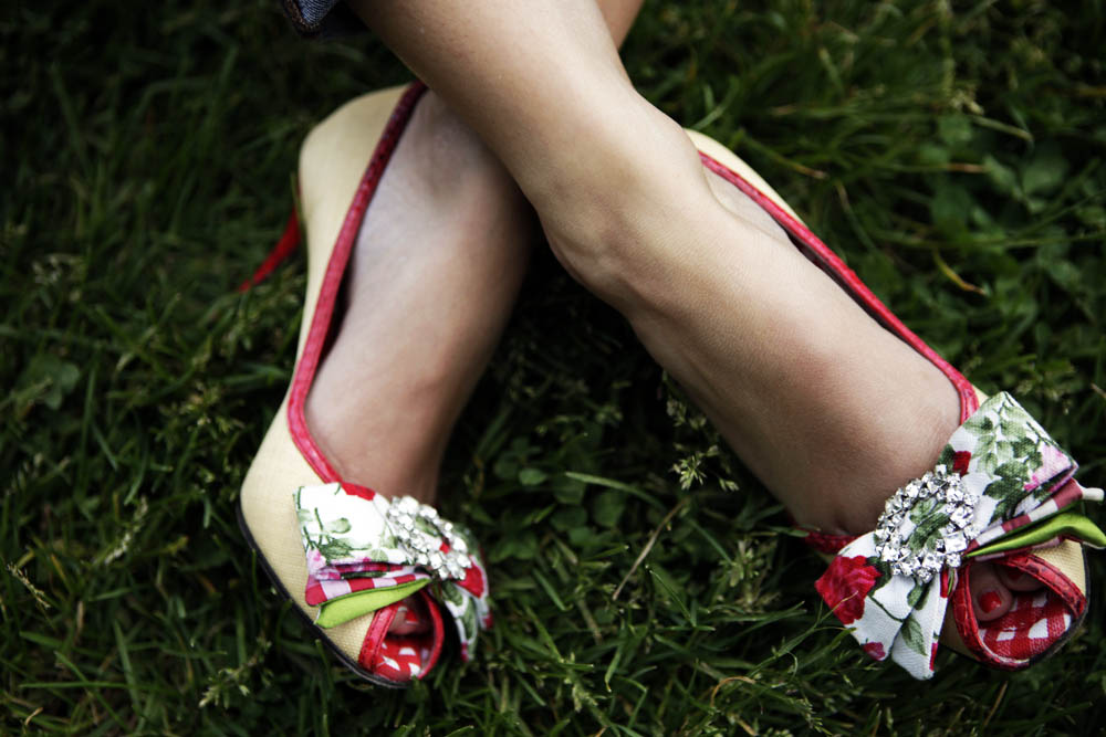 dolce gabbana red flower shoes
