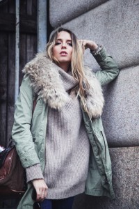 parka with fur neck